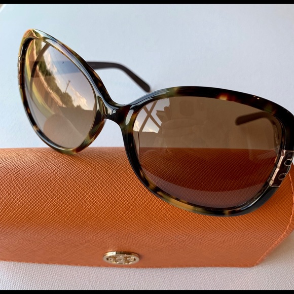 TORY BURCH Oversized Sunglasses (Pre-owned) - Picture 2 of 8